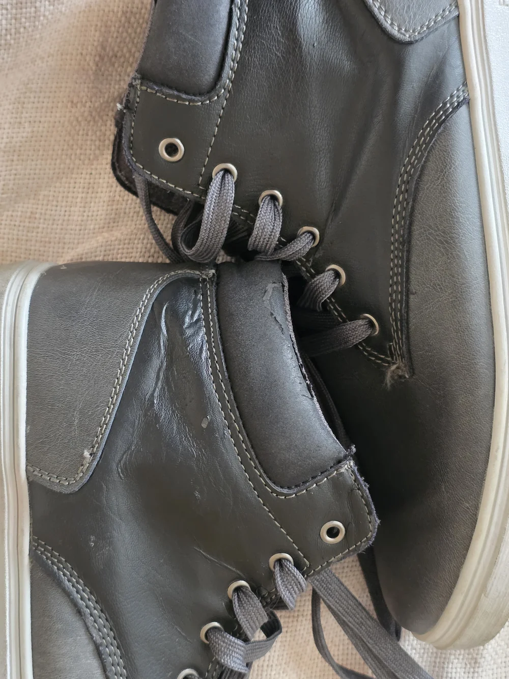 Perry Ellis Men's Black Dark Gray High-Top Sneakers Size 10.5 Preppy Casual Work